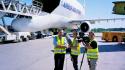 Reinhold Rühl dreht Reportage über Airbus-Transporter Beluga